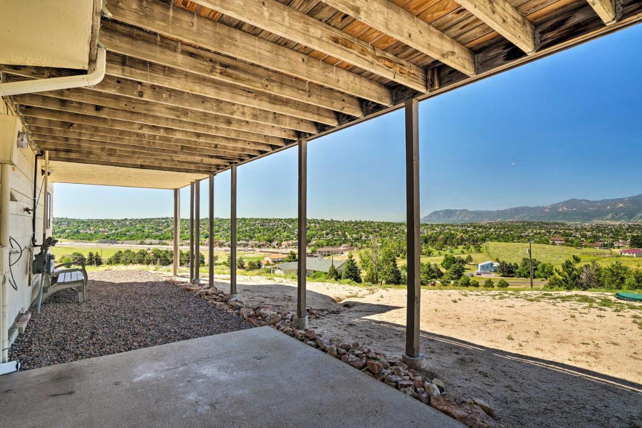 Apartment Bright, Renovated With Views Of Pikes Peak Colorado Springs